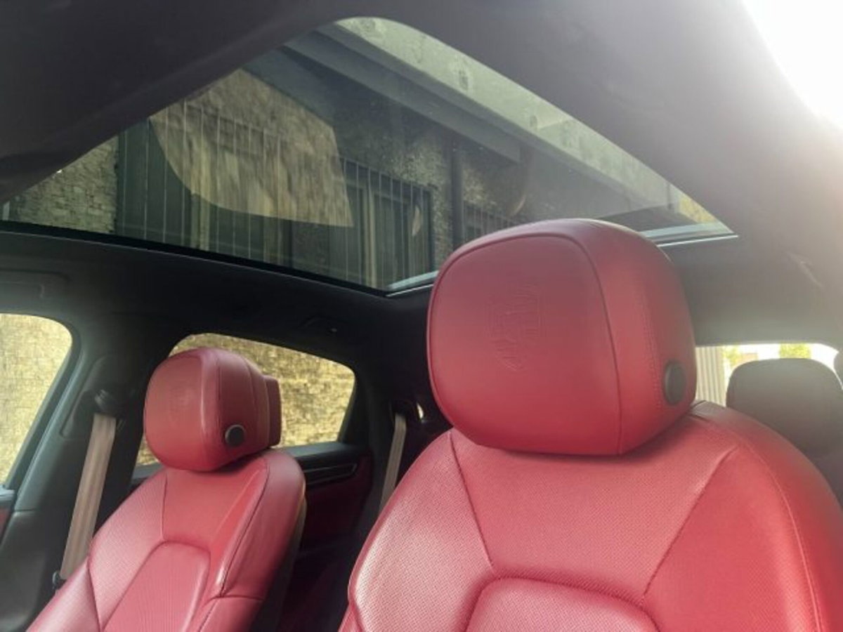 Porsche Cayenne Coupé 3.0 V6 Platinum Edition (16)