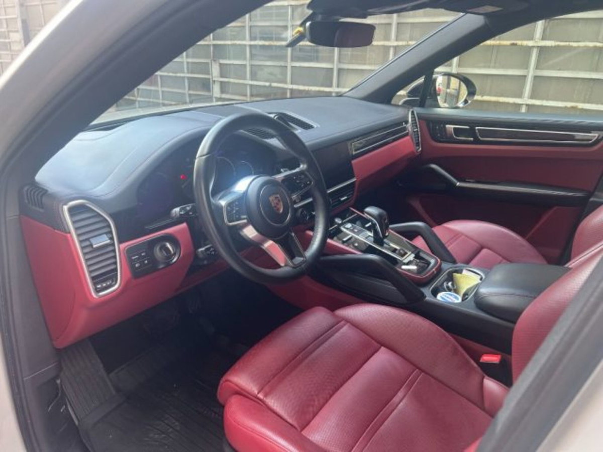 Porsche Cayenne Coupé 3.0 V6 Platinum Edition (8)