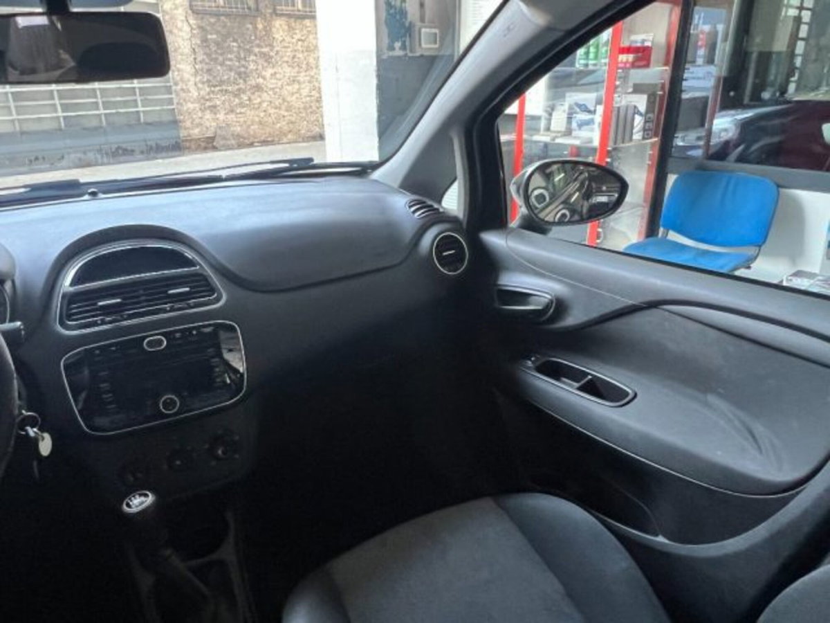 Fiat Punto 1.4 8V 5 porte Easypower Easy (11)