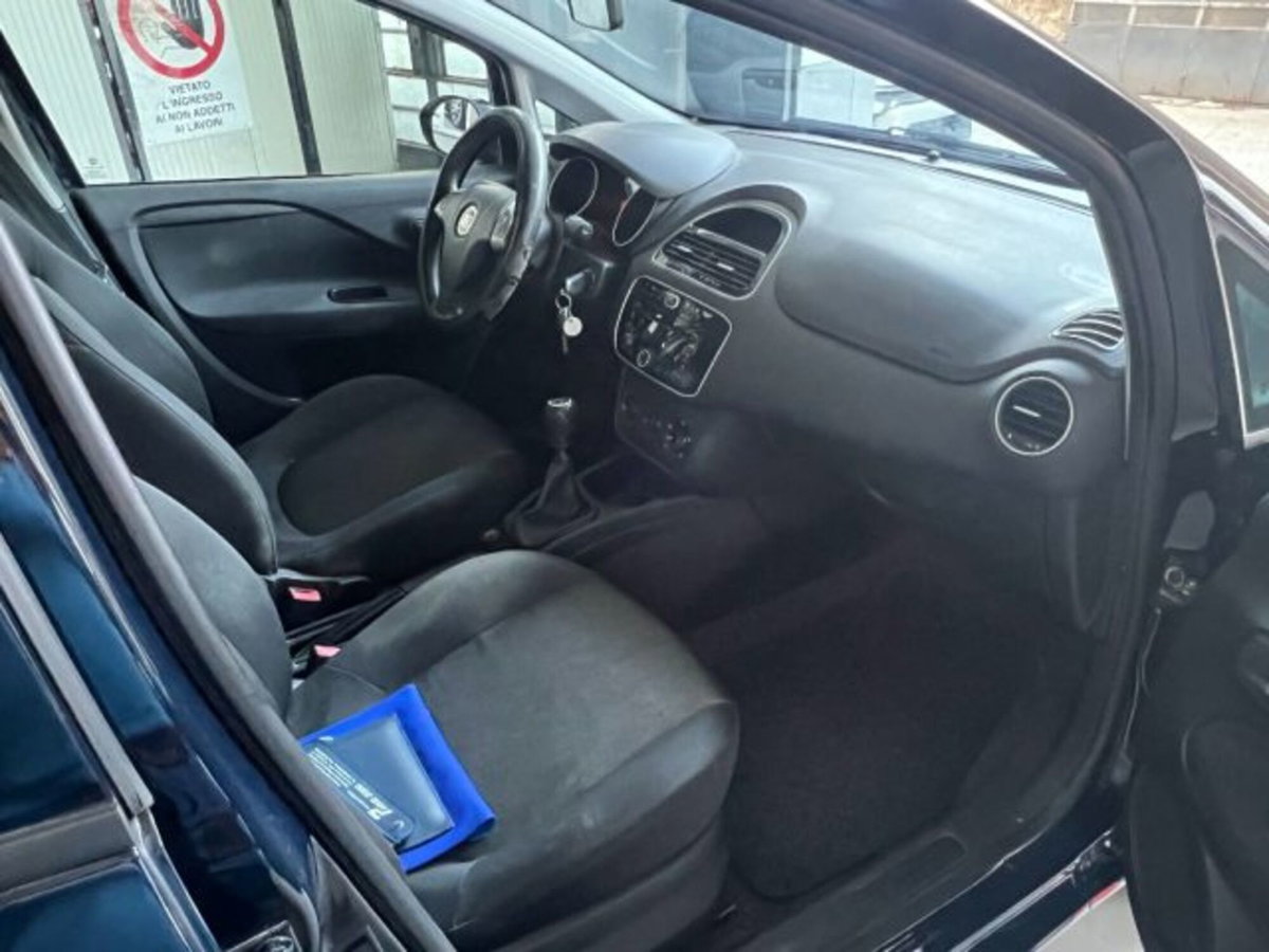 Fiat Punto 1.4 8V 5 porte Easypower Easy (15)