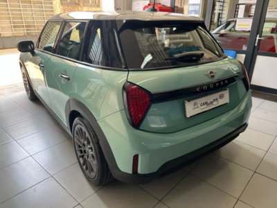 MINI Mini 5p 1.5 C Classic auto (2)