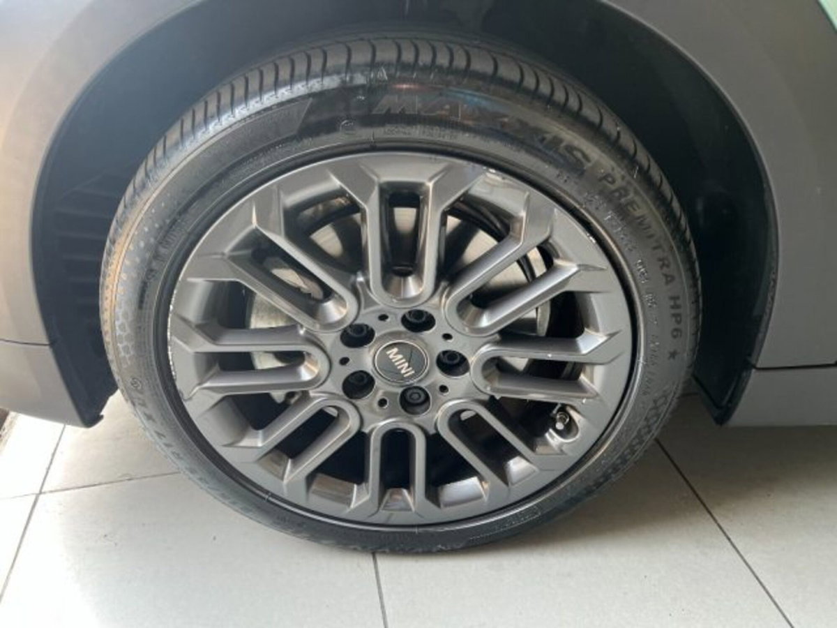 MINI Mini 5p 1.5 C Classic auto (7)