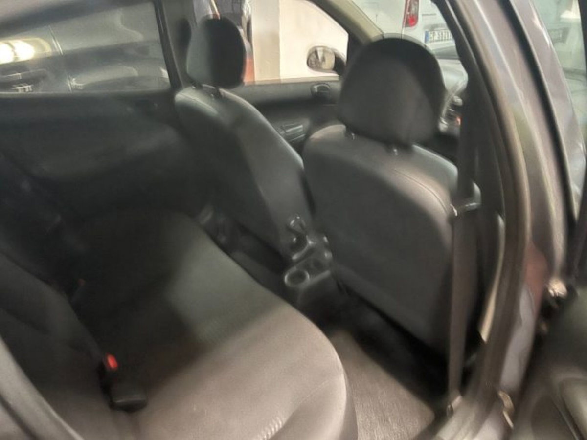 Peugeot 206 60CV 3p. (12)