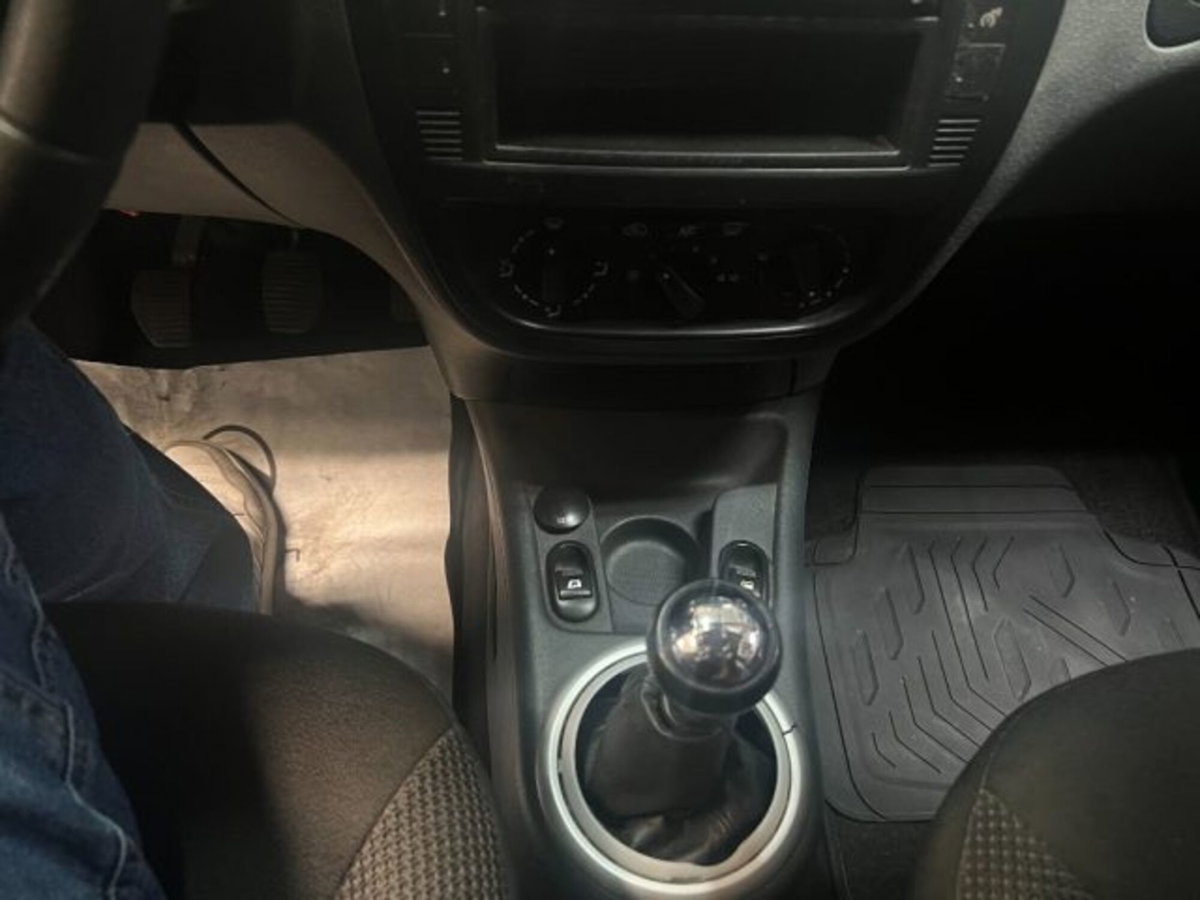 Citroen C3 1.4 HDi 70CV Elegance (14)