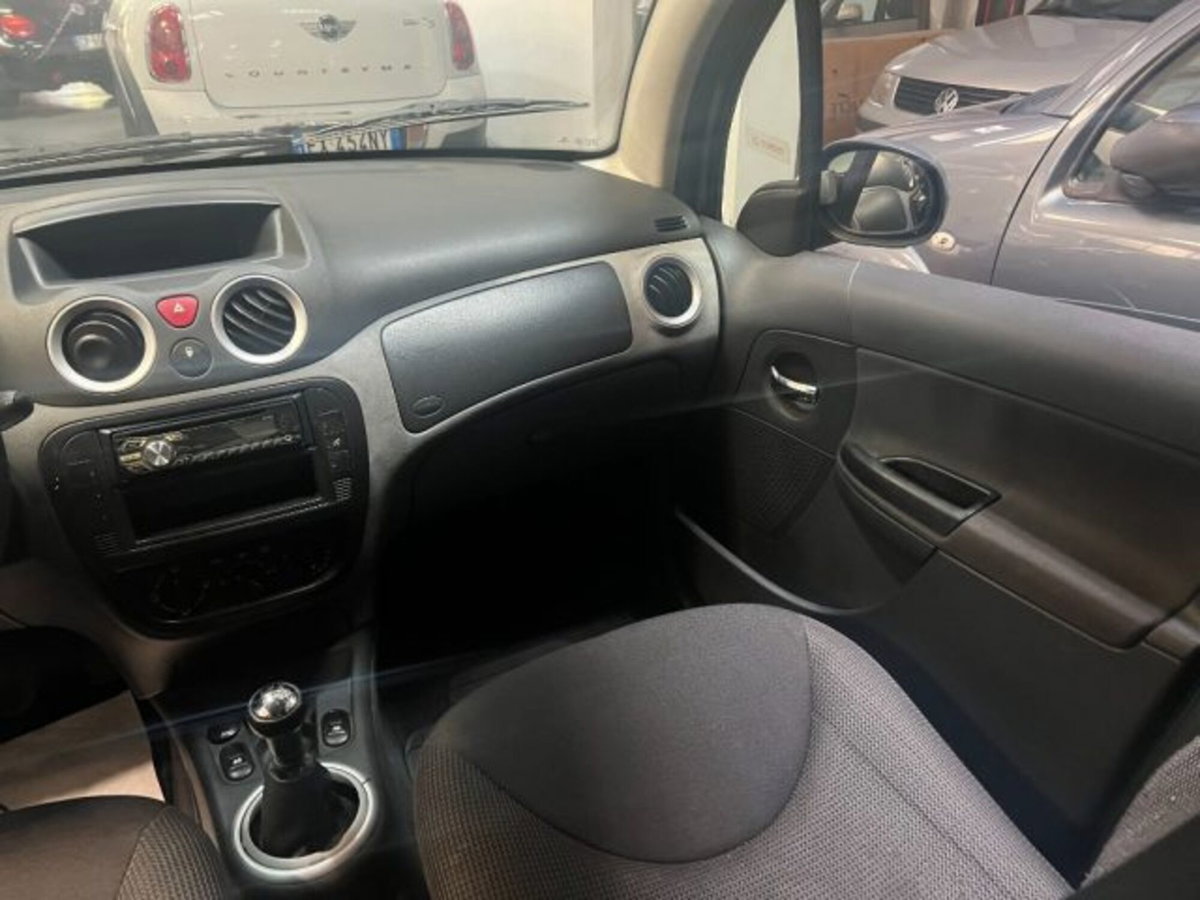 Citroen C3 1.4 HDi 70CV Elegance (17)