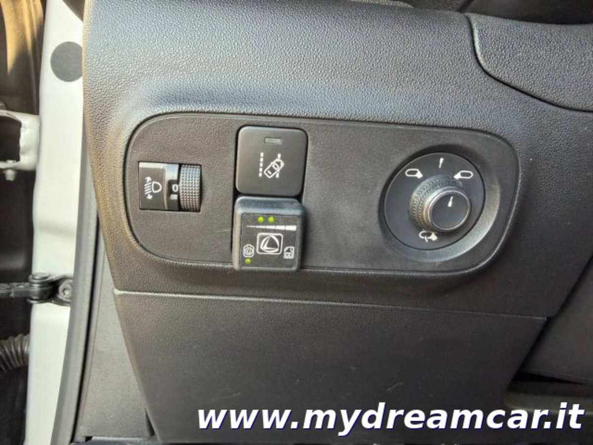 Citroen C3 PureTech 82 GPL Feel (14)