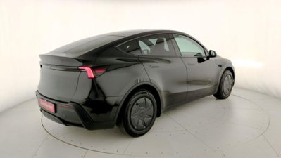 Tesla Model Y Standard Range rwd (19)