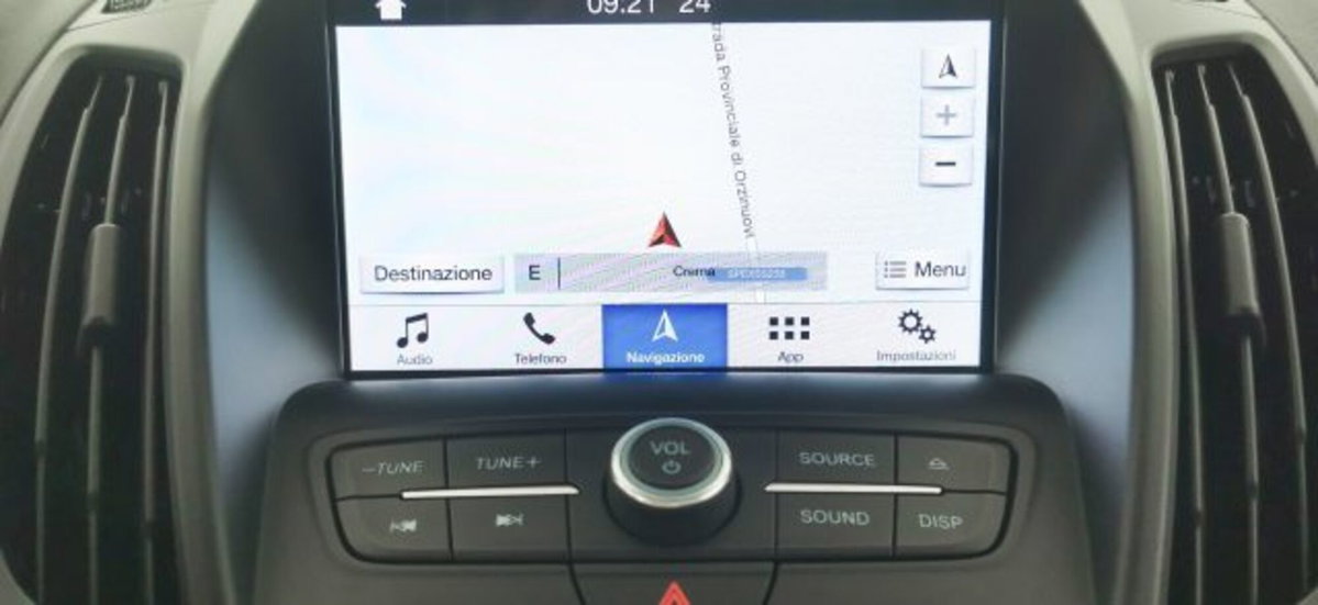Ford Kuga 1.5 TDCI 120 CV S&S 2WD Titanium (11)