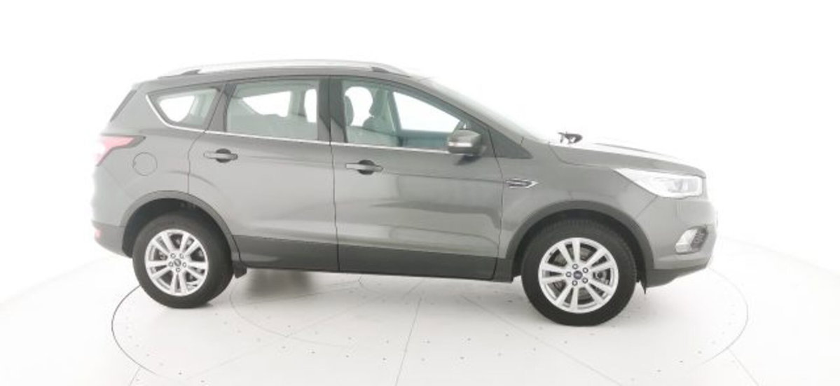 Ford Kuga 1.5 TDCI 120 CV S&S 2WD Titanium (20)