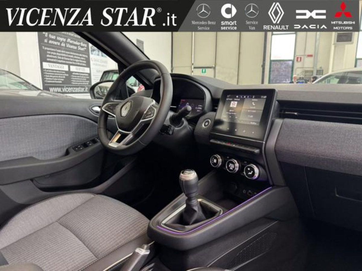 Renault Clio 1.0 tce Techno 90cv (11)
