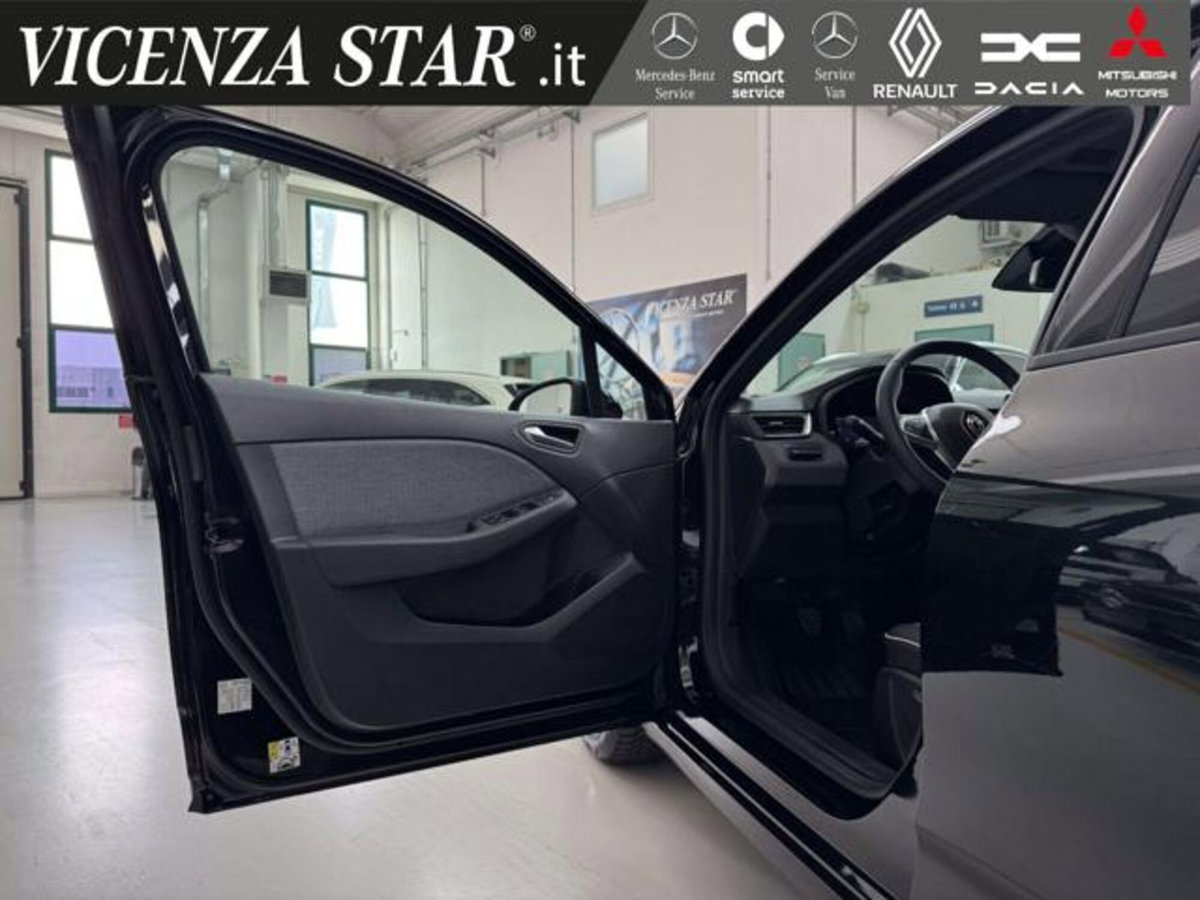 Renault Clio 1.0 tce Techno 90cv (19)