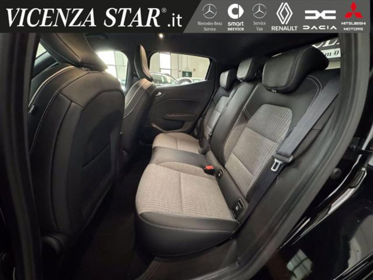 Renault Clio 1.0 tce Techno 90cv (8)