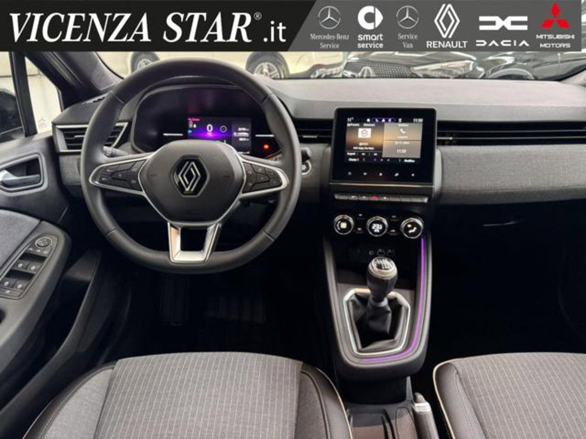 Renault Clio 1.0 tce Techno 90cv (9)