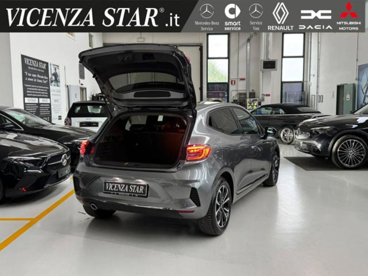 Renault Clio 1.0 tce Techno 90cv (18)