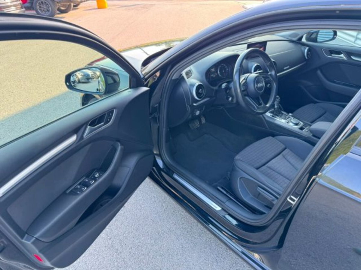 Audi A3 Sportback 1.6 TDI 116 CV Sport (17)