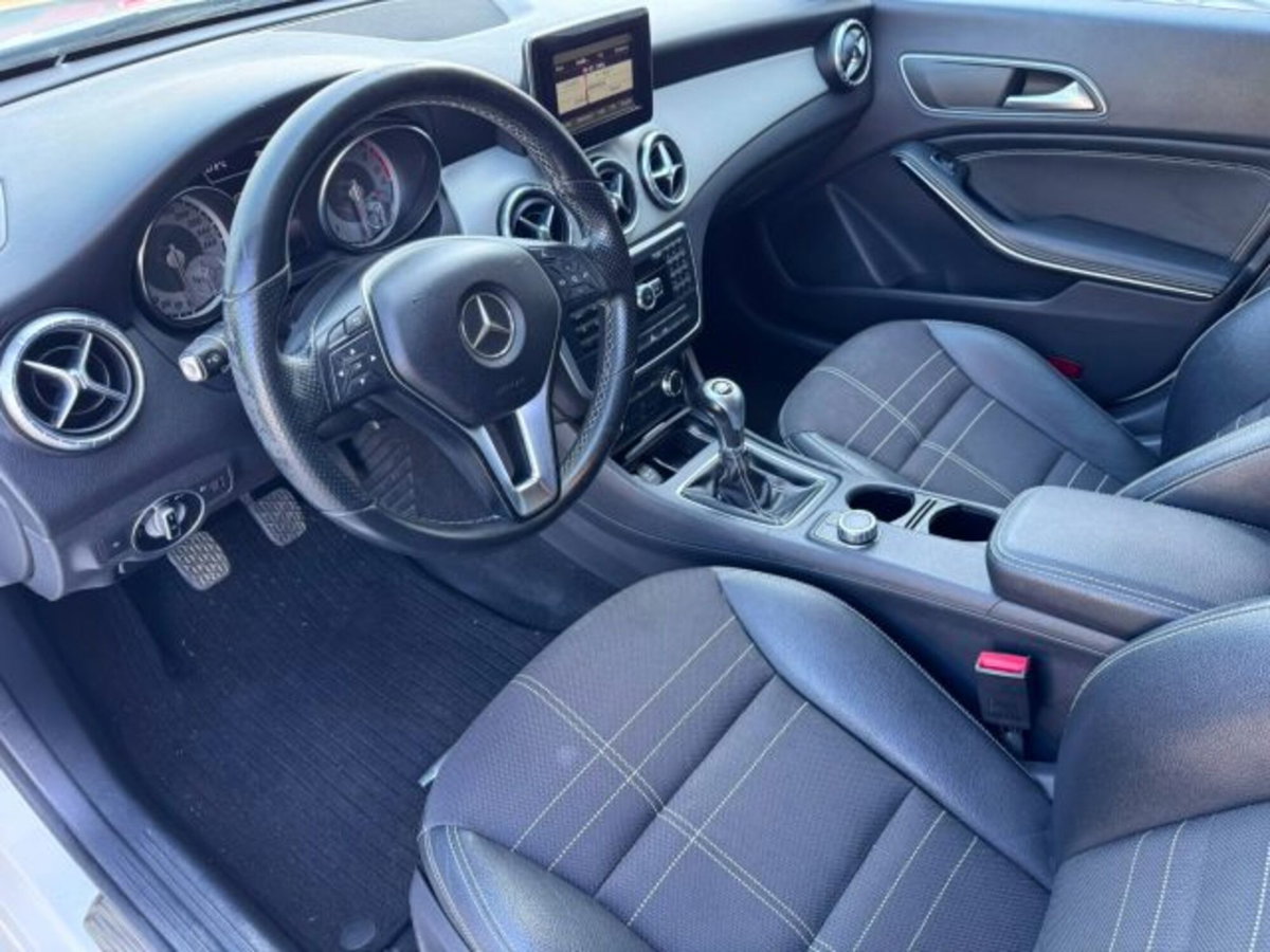 Mercedes-Benz CLA 200 CDI Premium (12)