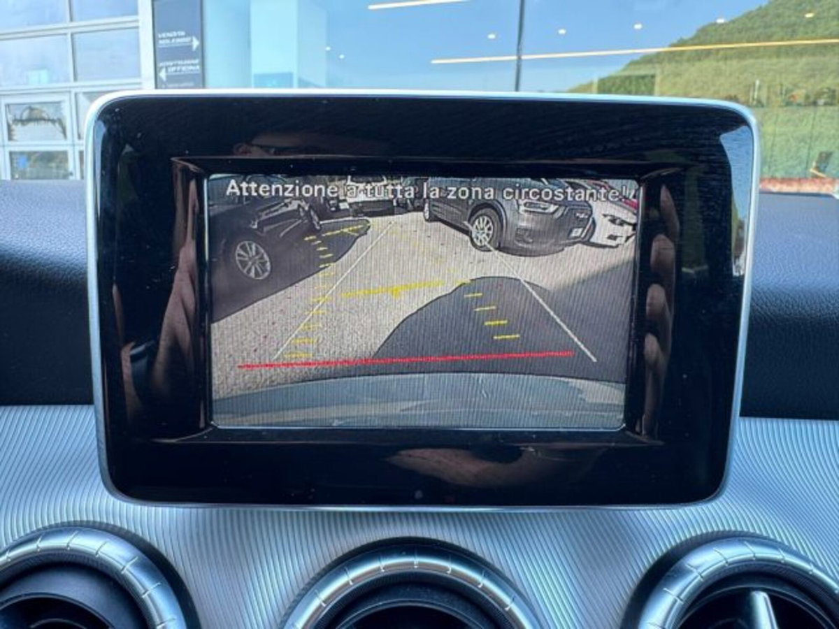 Mercedes-Benz CLA 200 CDI Premium (15)