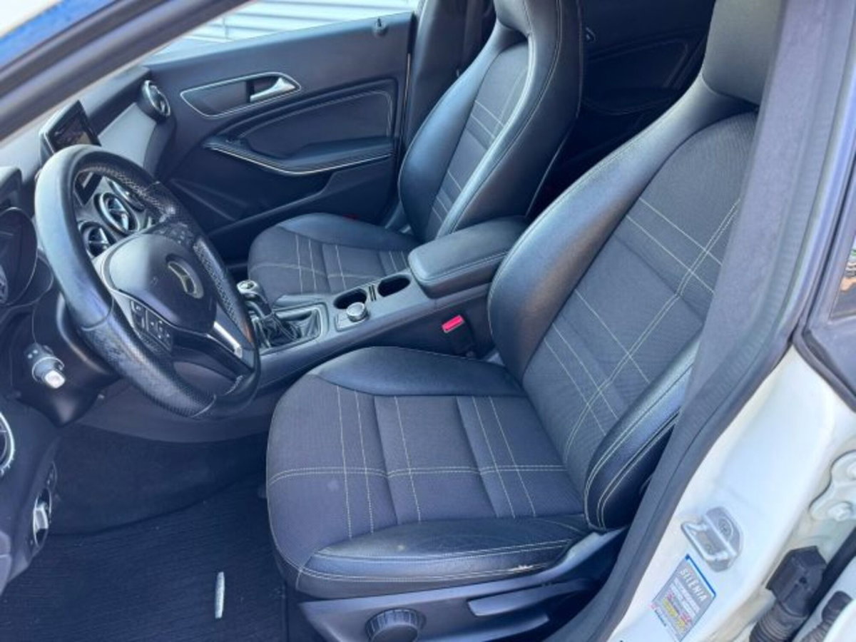 Mercedes-Benz CLA 200 CDI Premium (17)