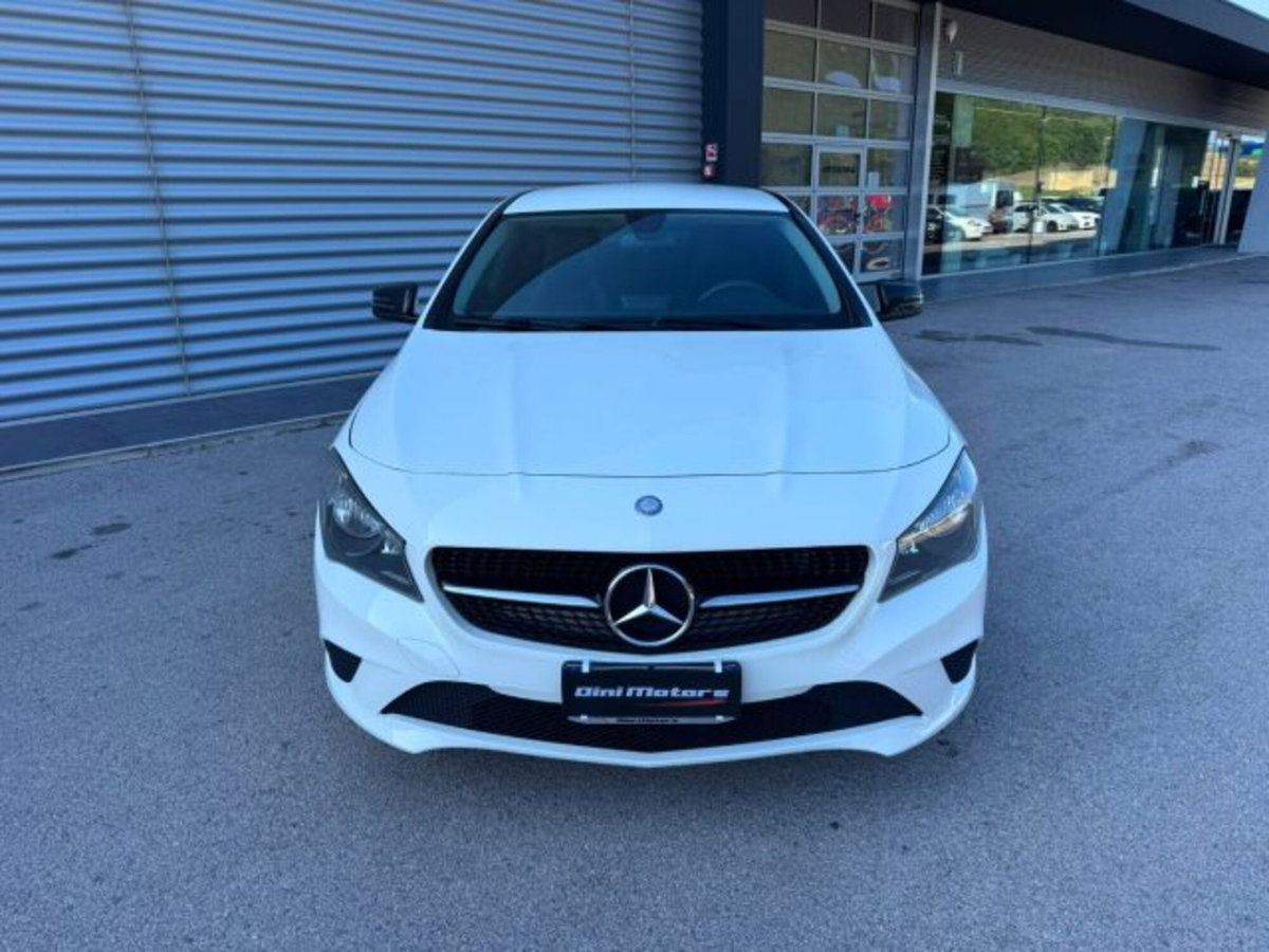 Mercedes-Benz CLA 200 CDI Premium (2)