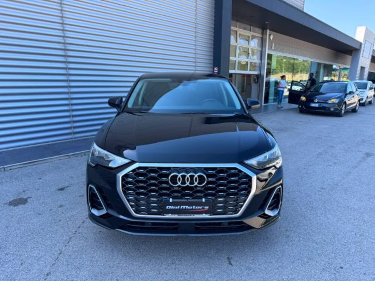 Audi Q3 Sportback 35 2.0 tdi S line edition s-tronic (2)