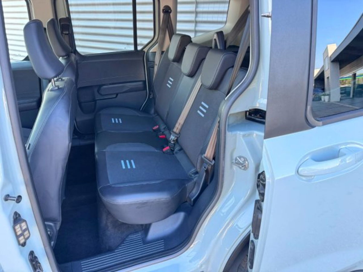 Ford Tourneo Courier 1.0 EcoBoost 100 CV Sport (19)