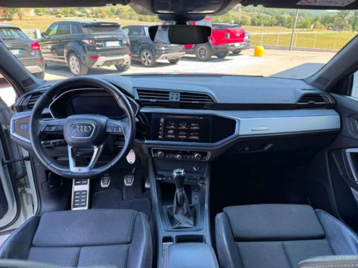Audi Q3 Sportback 35 TDI quattro S tronic S line edition (13)