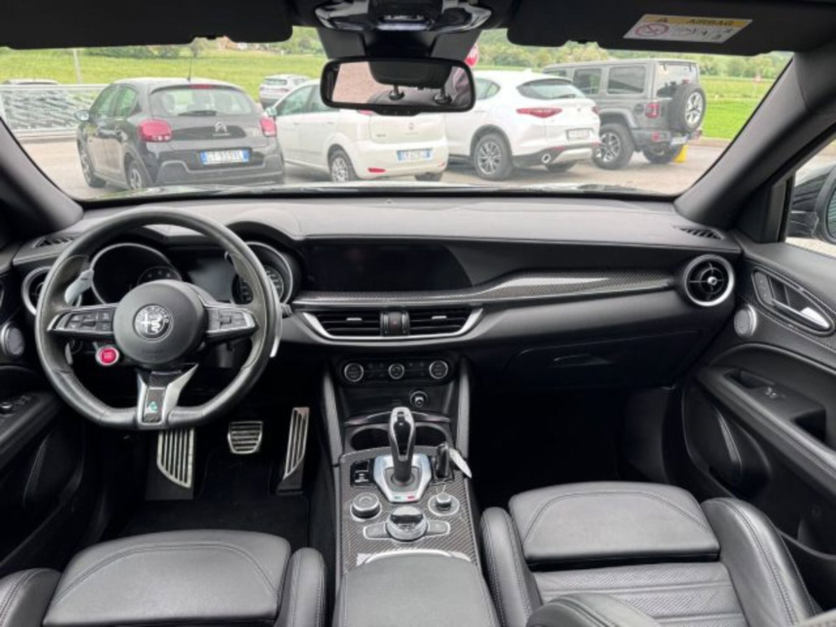 Alfa Romeo Stelvio Stelvio 2.9 Bi-Turbo V6 510 CV AT8 Quadrifoglio (10)