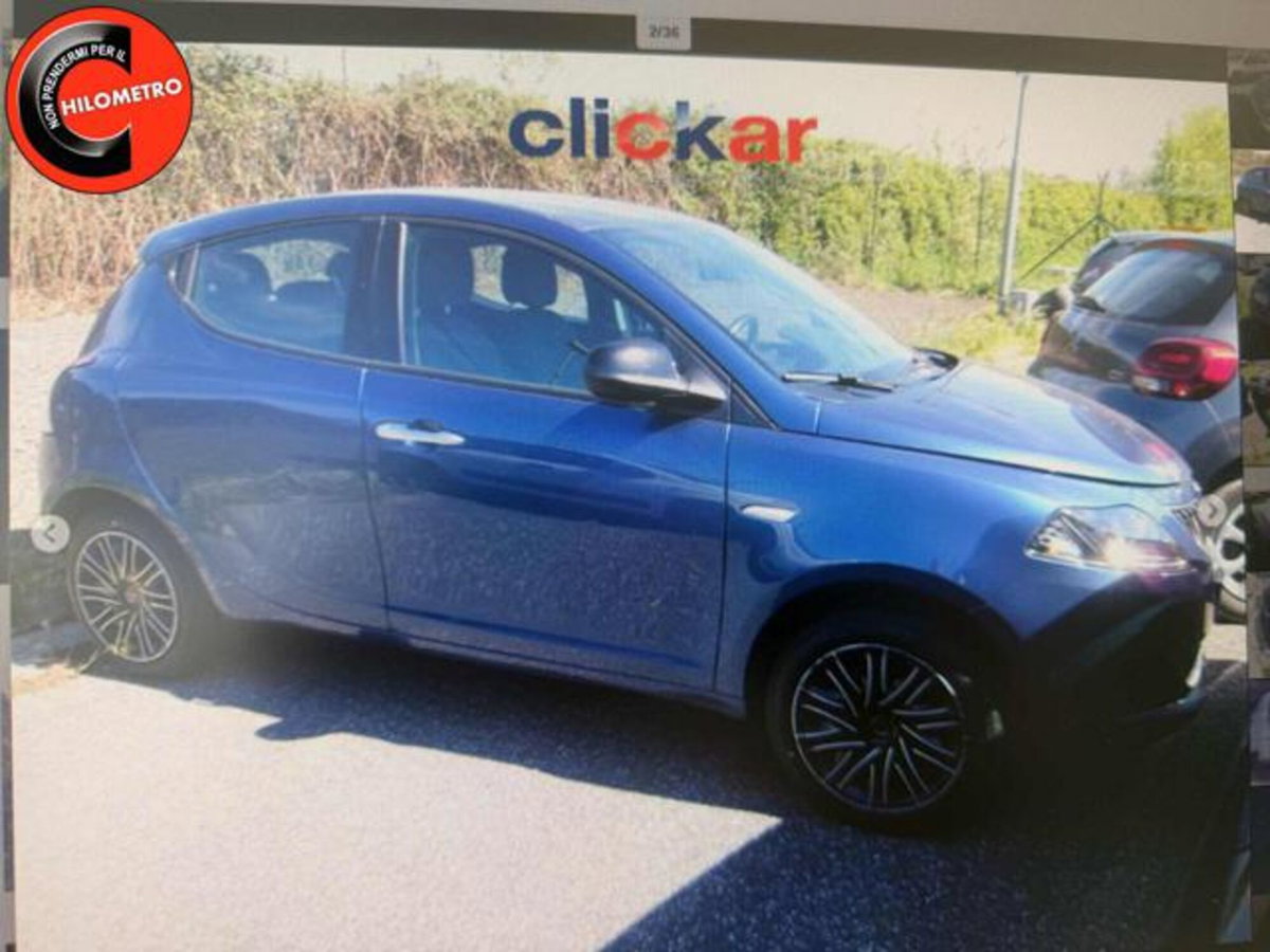 Lancia Ypsilon 1.0 FireFly 5 porte S&S Hybrid Gold Plus