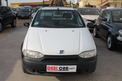 Fiat Strada 1.9 JTD Pick-up (2)