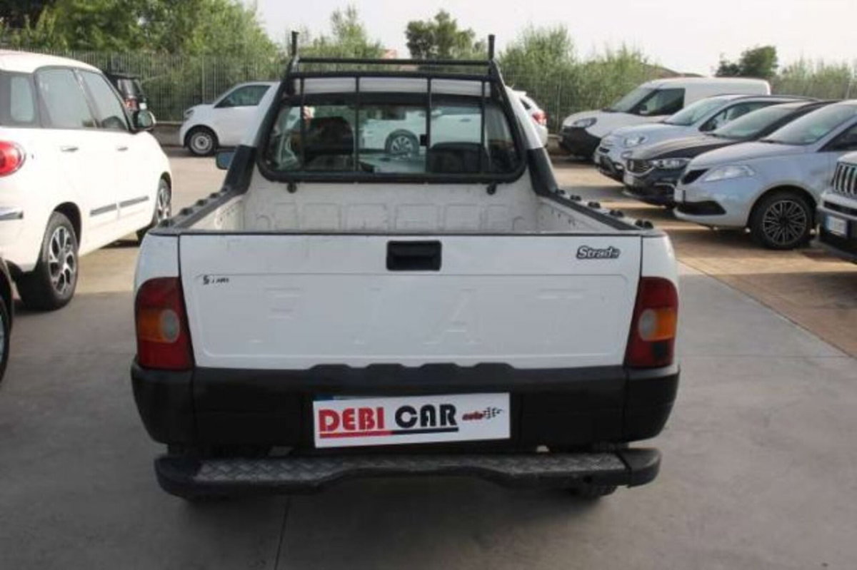 Fiat Strada 1.9 JTD Pick-up (5)
