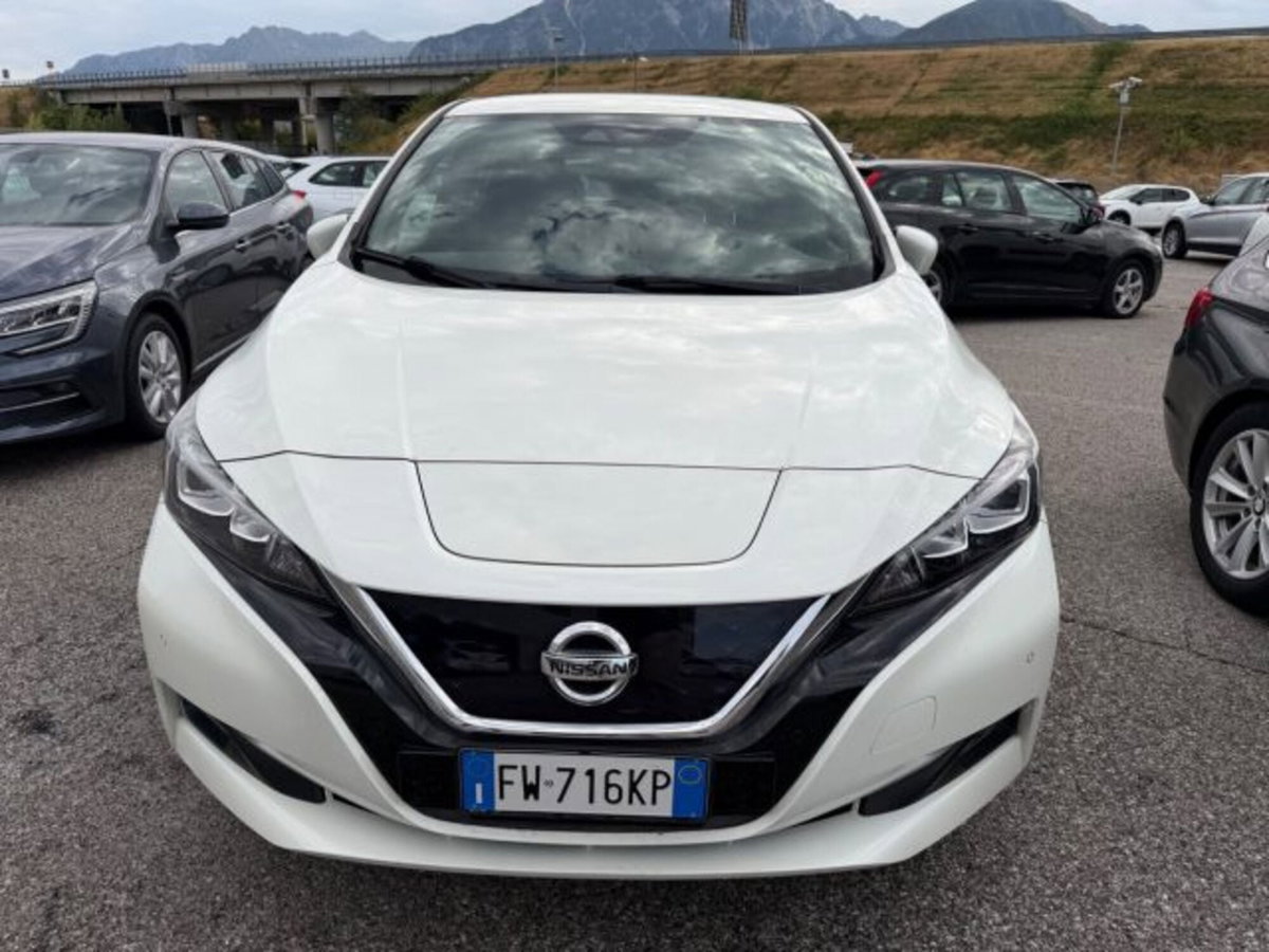 Nissan Leaf N-Connecta 40 kWh (2)