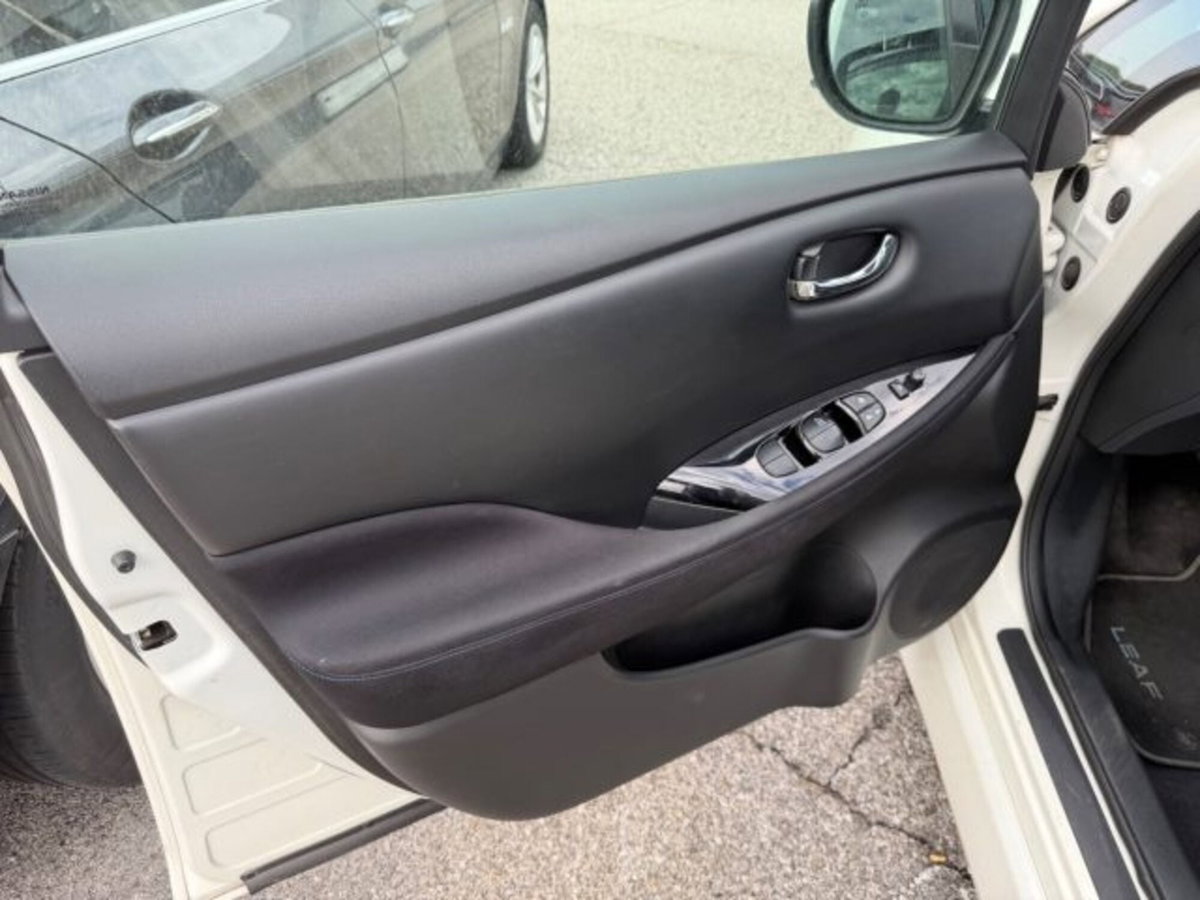 Nissan Leaf N-Connecta 40 kWh (7)