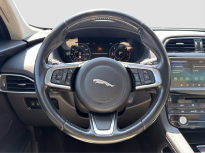 Jaguar F-Pace 2.0 D 180 CV AWD Prestige (13)