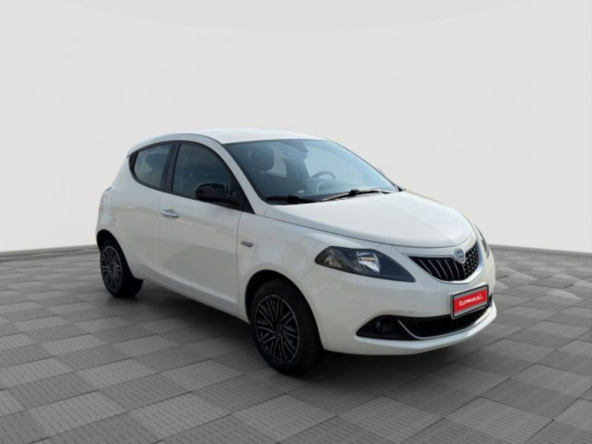 Lancia Ypsilon 1.0 FireFly 5 porte S&S Hybrid Gold Plus (7)