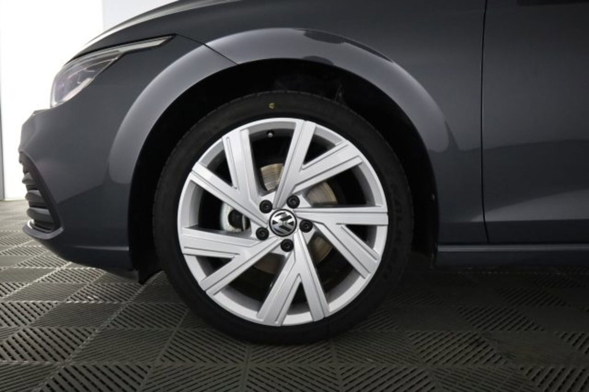 Volkswagen Golf Variant 1.0 eTSI EVO DSG Life (8)