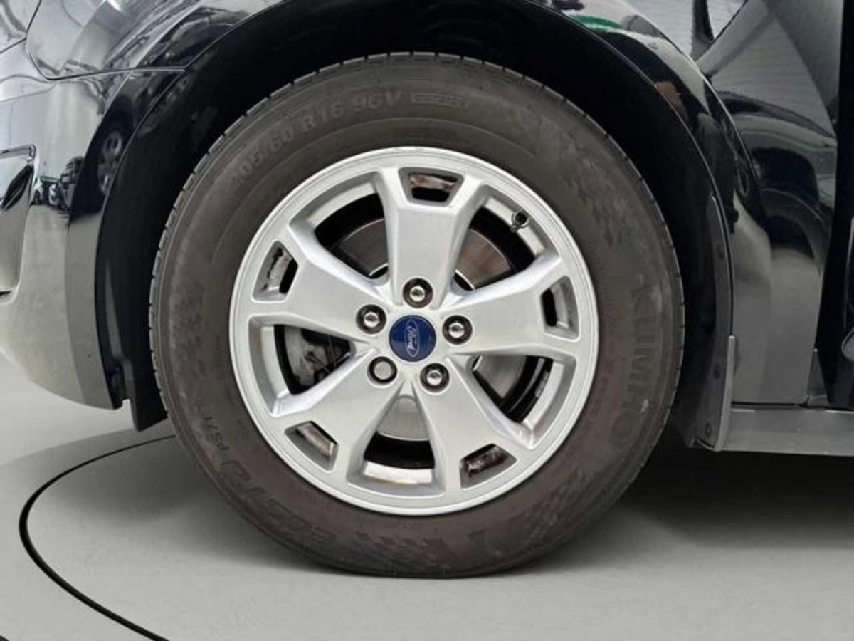 Ford Tourneo Connect 1.0 EcoBoost Plus (14)