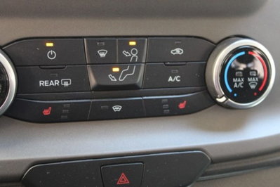 Ford Transit Custom Furgone 320 2.0 EcoBlue PL Combi Trend (17)