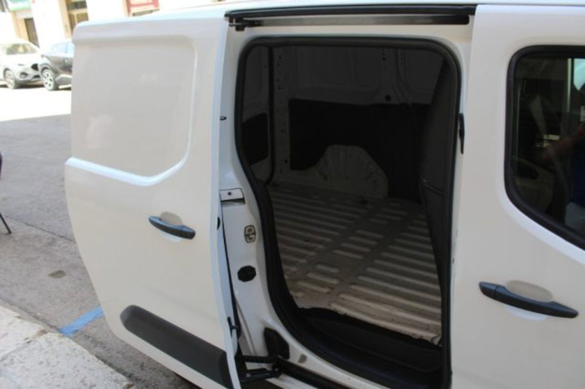 Opel Combo Furgone Cargo 1.5 Diesel 100CV S&S PC 1000kg Edition (6)