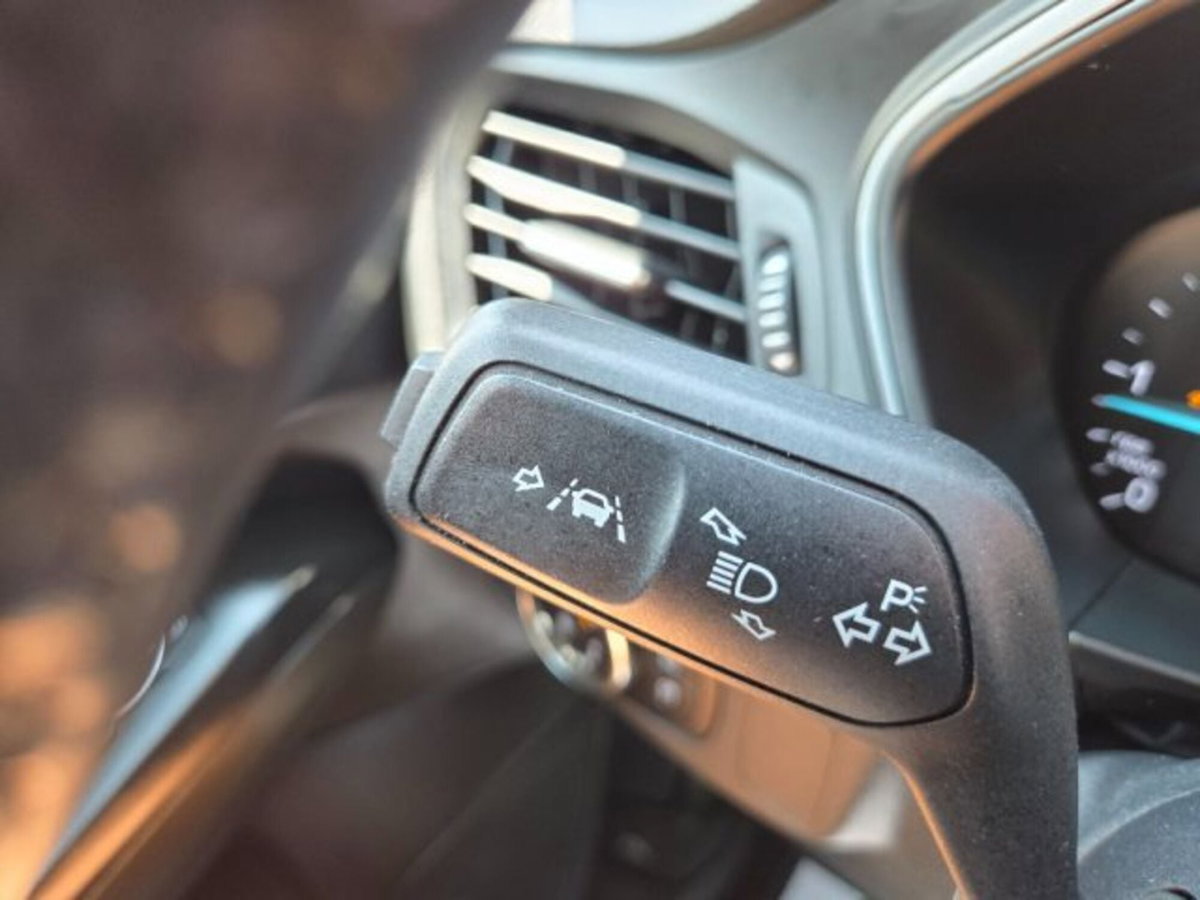 Ford Focus 1.5 EcoBlue 120 CV aut. 5p. Active Design (15)