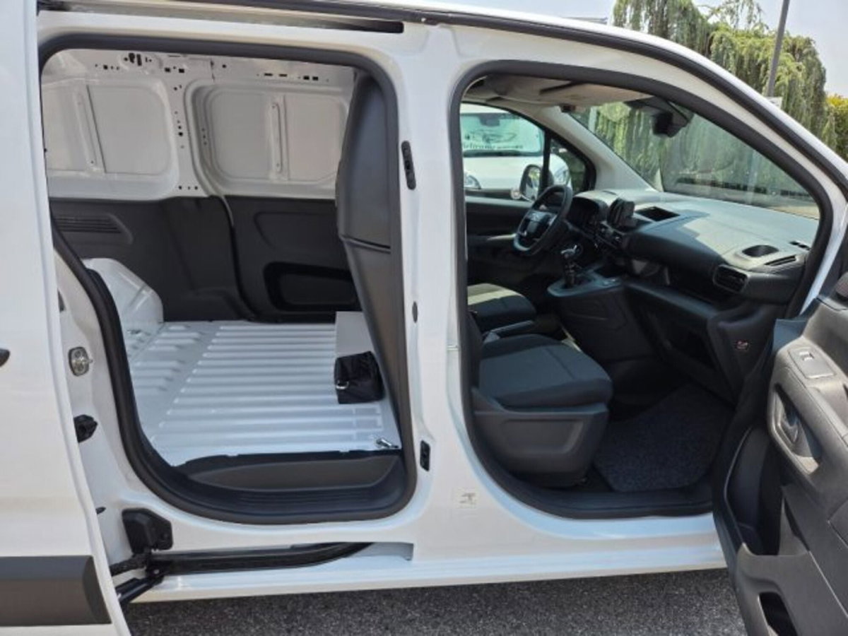 Opel Combo Furgone Cargo XL 1.5 Diesel 130CV PL 950kg Edition (7)