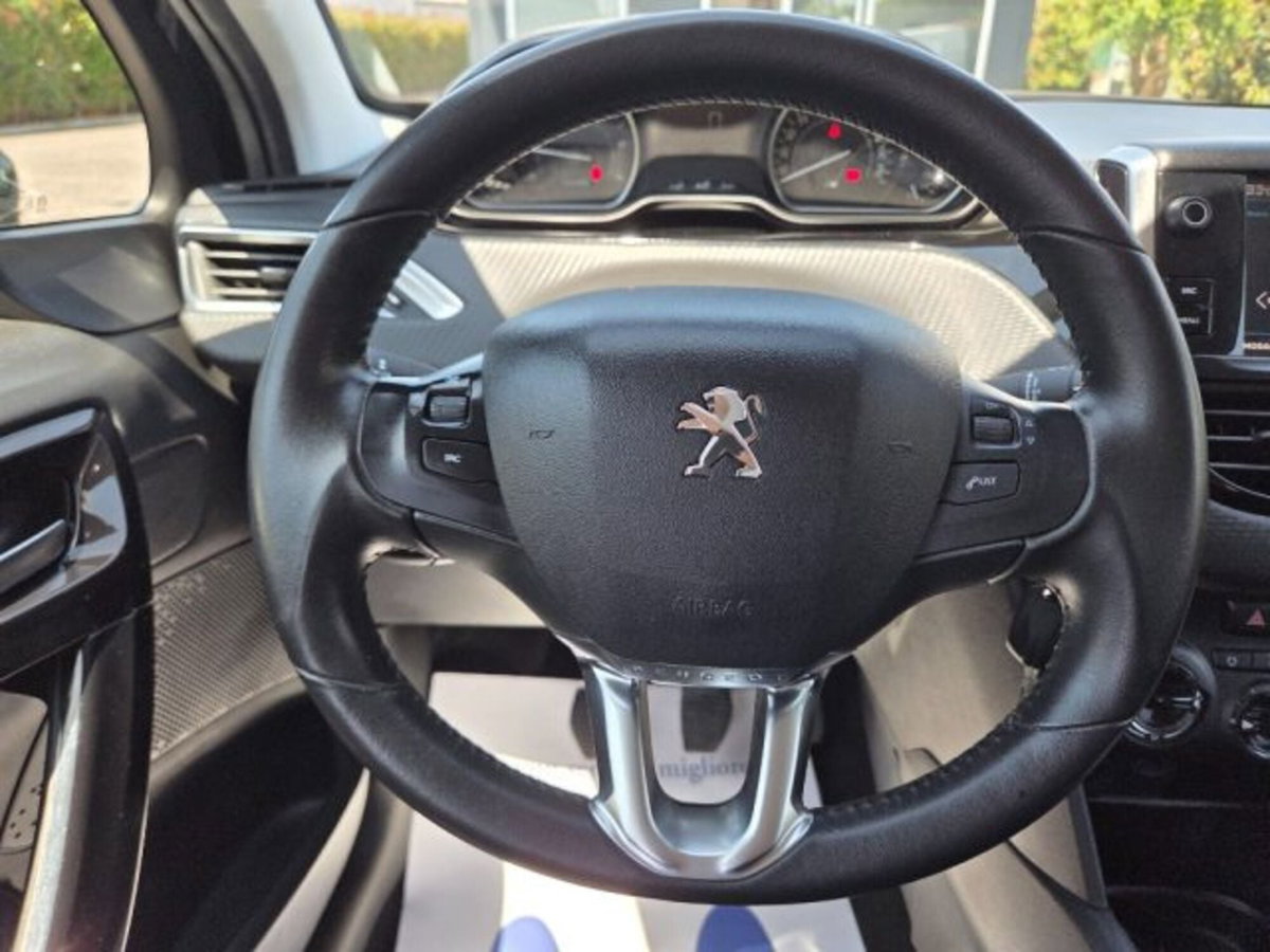 Peugeot 208 100 S&S 5 porte Signature (11)
