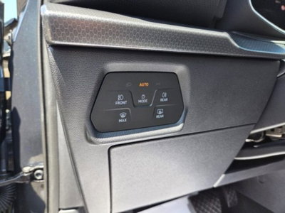 SEAT Leon 2.0 tdi Business 150cv dsg (12)