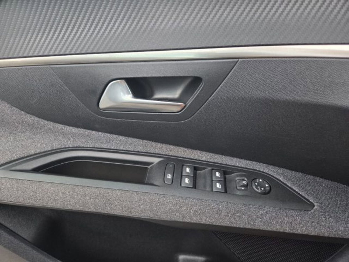 Peugeot 3008 BlueHDi 130 S&S EAT8 Active Pack (15)