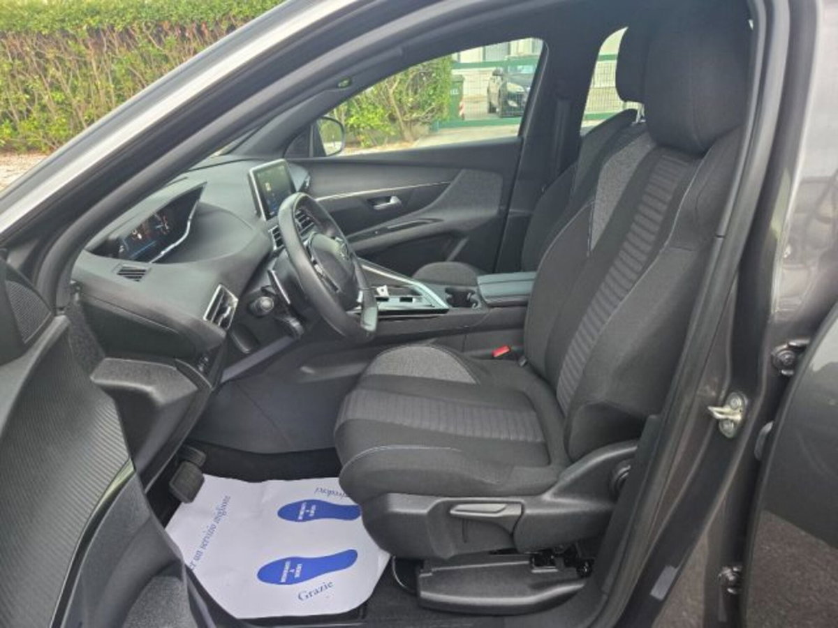 Peugeot 3008 BlueHDi 130 S&S EAT8 Active Pack (17)