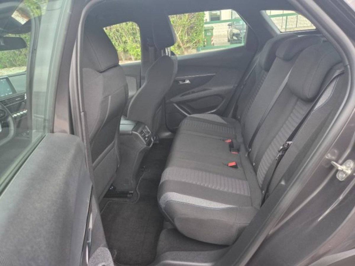 Peugeot 3008 BlueHDi 130 S&S EAT8 Active Pack (18)
