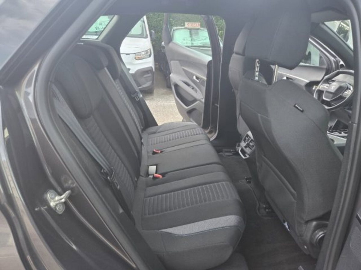 Peugeot 3008 BlueHDi 130 S&S EAT8 Active Pack (20)