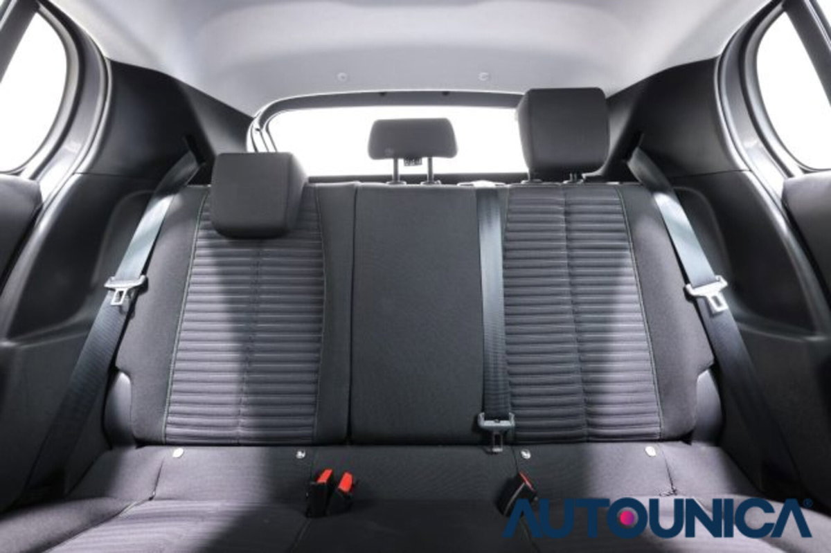 Peugeot 208 1.2 puretech Active s&s 75cv (11)