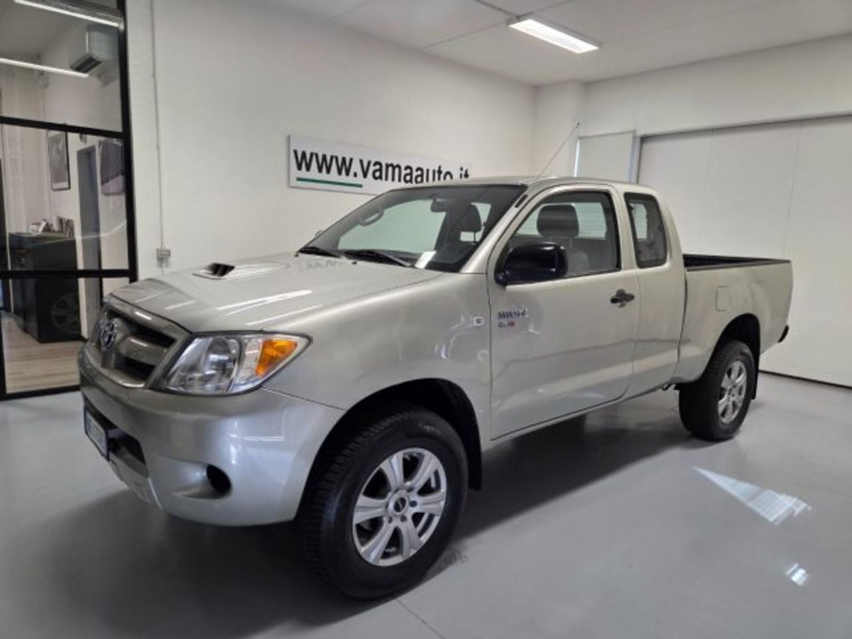 Toyota Hilux 2.5 D-4D 4WD 2p. Extra Cab DLX
