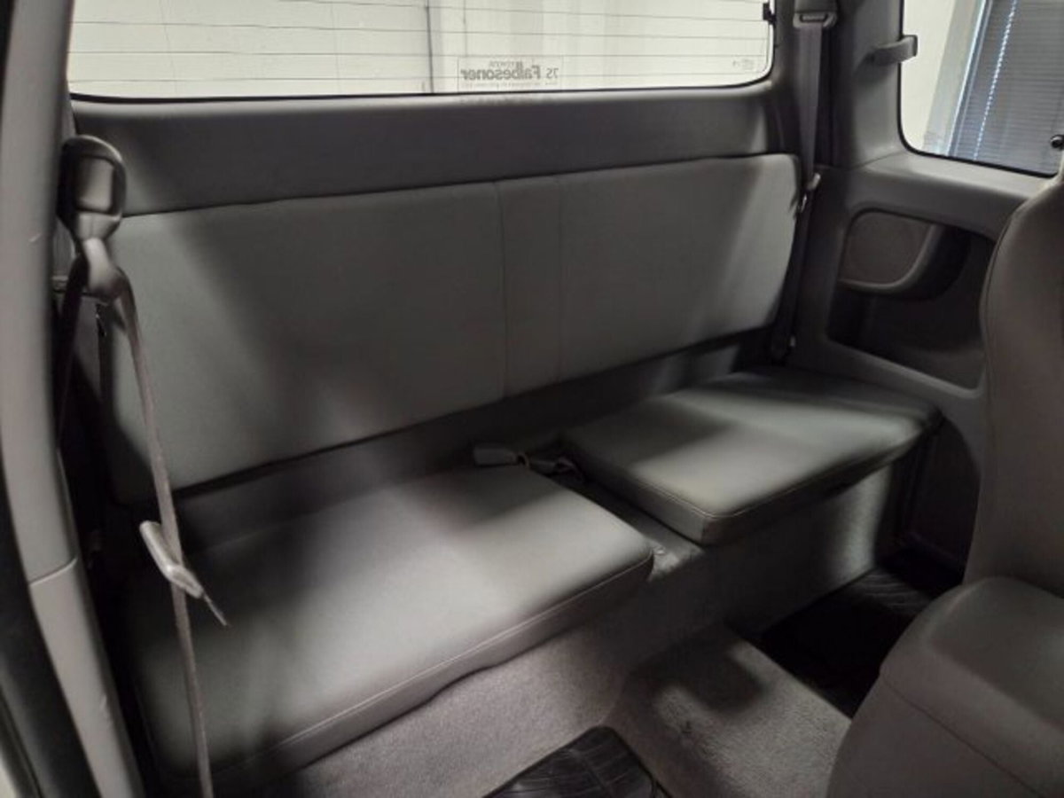 Toyota Hilux 2.5 D-4D 4WD 2p. Extra Cab DLX (11)