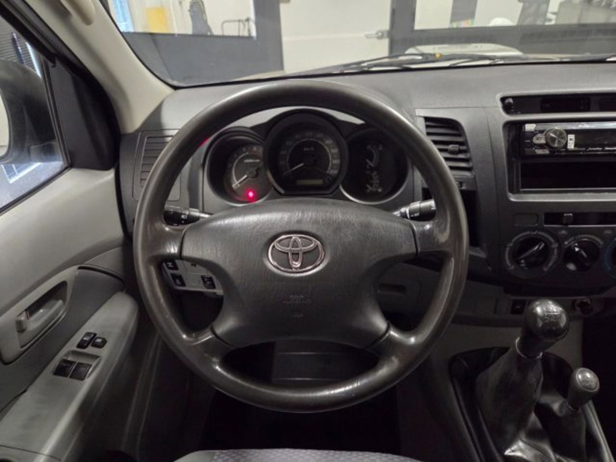 Toyota Hilux 2.5 D-4D 4WD 2p. Extra Cab DLX (15)
